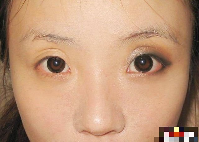 ����^�l��һ��(g��)30�q��Ů�˰��Լ��b�۳�90���������ȫ�^��